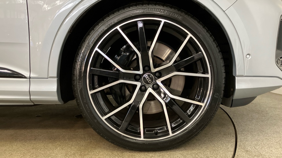 Audi Q7 SQ7 TFSI Quattro Black Ed 5dr Tiptronic Petrol Estate - Image 5