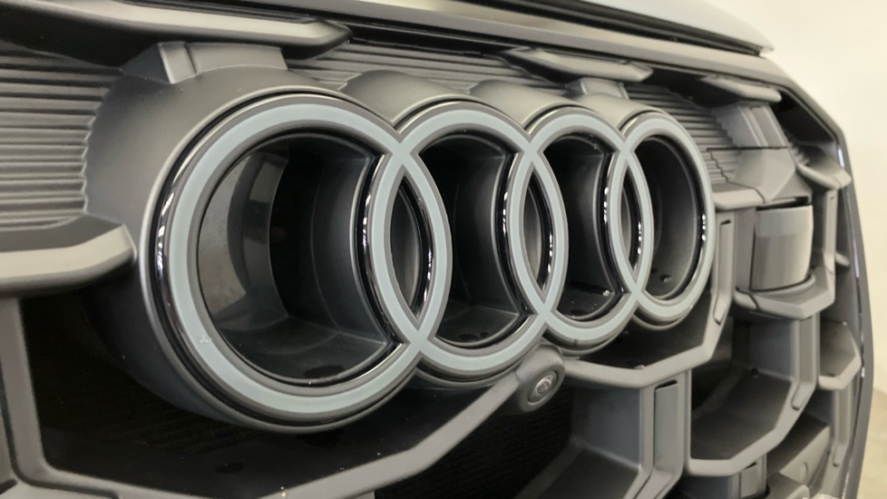 Audi Q7 SQ7 TFSI Quattro Black Ed 5dr Tiptronic Petrol Estate - Image 38