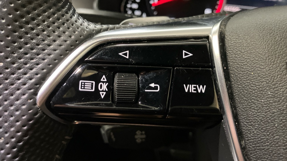 Audi A6 40 TDI S Line 5dr S Tronic Diesel Estate - Image 17
