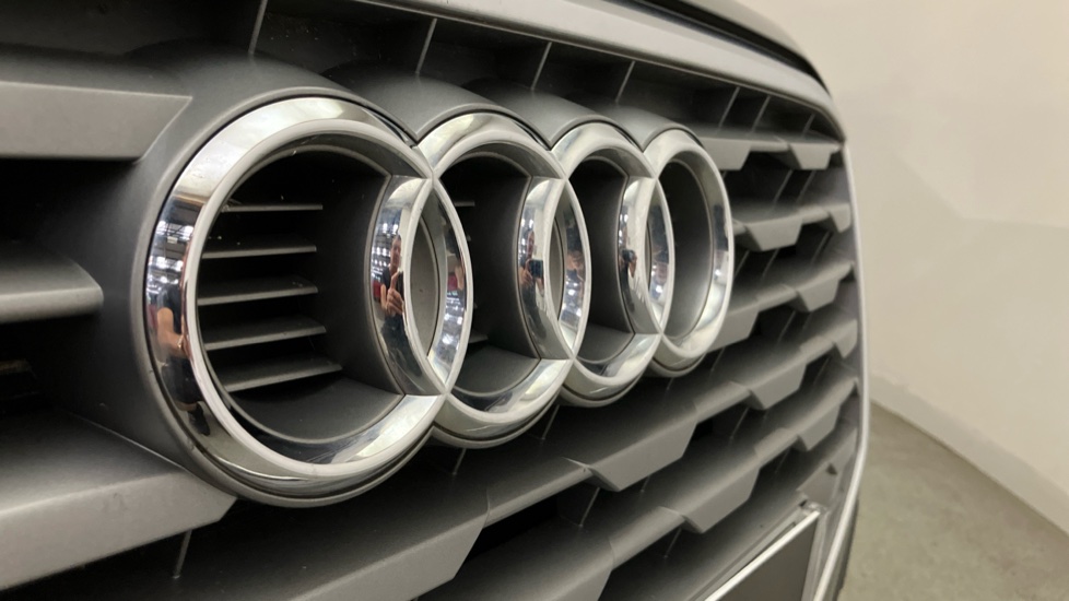 Audi Q2 2.0 TDI Quattro S Line 5dr S Tronic Diesel Estate - Image 33
