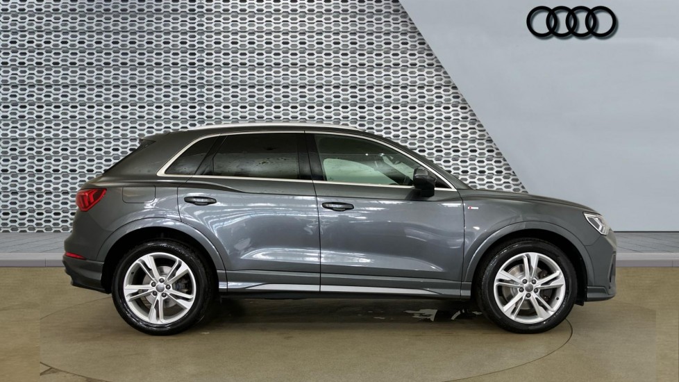 Audi Q3 40 TFSI Quattro S Line 5dr S Tronic Petrol Estate - Image 4