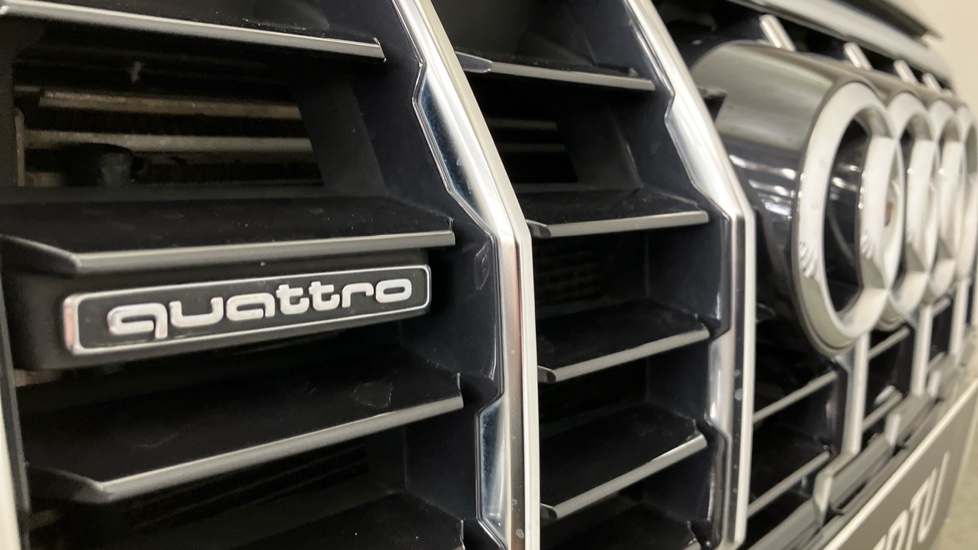 Audi Q3 40 TFSI Quattro S Line 5dr S Tronic Petrol Estate - Image 35