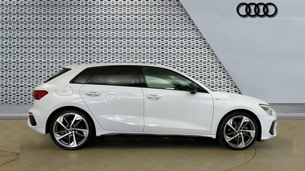 Audi A3 35 TDI Edition 1 5dr S Tronic Diesel Hatchback - Image 4