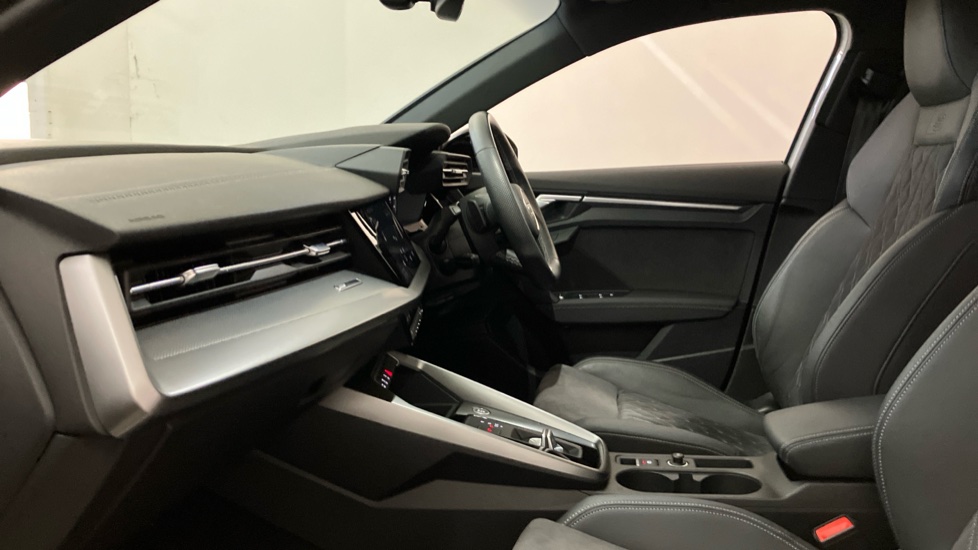 Audi A3 35 TDI Edition 1 5dr S Tronic Diesel Hatchback - Image 23