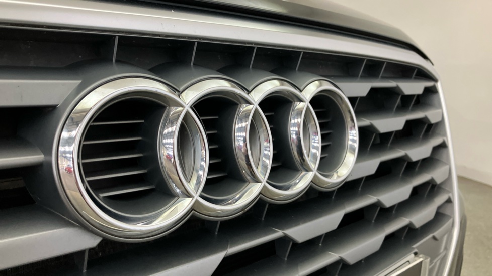 Audi Q2 1.4 TFSI S Line 5dr Petrol Estate - Image 28