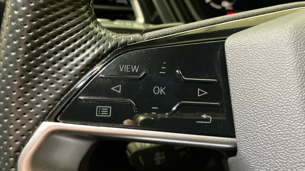 Audi Q4 e-tron 150kW 40 82kWh S Line 5dr Auto Electric Estate - Image 17