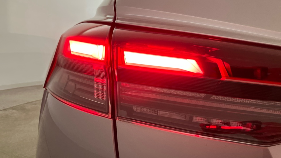 Audi Q4 e-tron 150kW 40 82kWh S Line 5dr Auto Electric Estate - Image 27