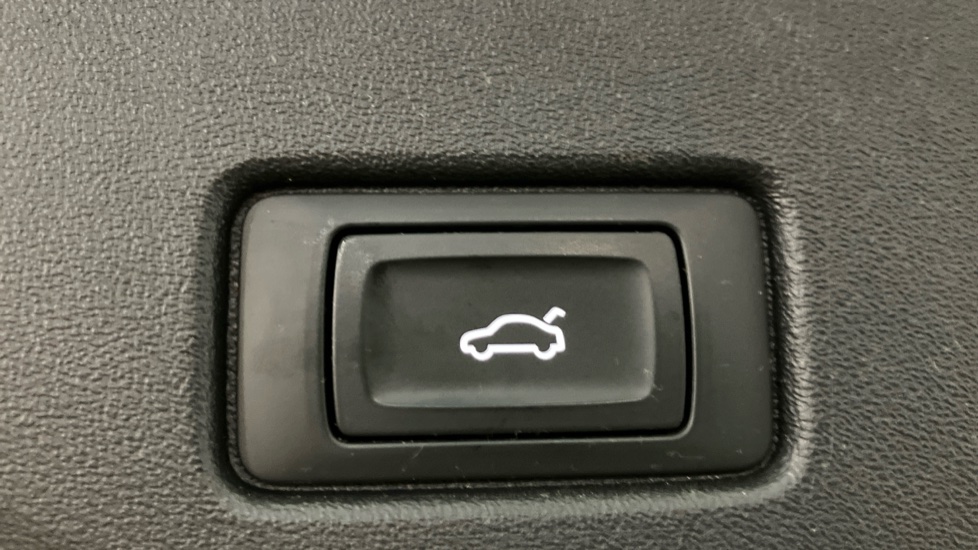 Audi Q4 e-tron 150kW 40 82kWh S Line 5dr Auto Electric Estate - Image 34