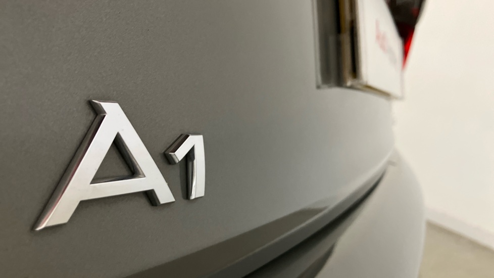 Audi A1 35 TFSI S Line 5dr S Tronic Petrol Hatchback - Image 27