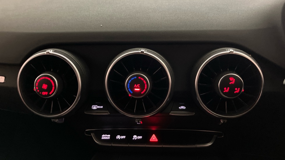 Audi TT 40 TFSI Black Edition 2dr S Tronic [Tech Pack] Petrol Coupe - Image 13