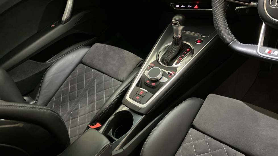 Audi TT 40 TFSI Black Edition 2dr S Tronic [Tech Pack] Petrol Coupe - Image 14