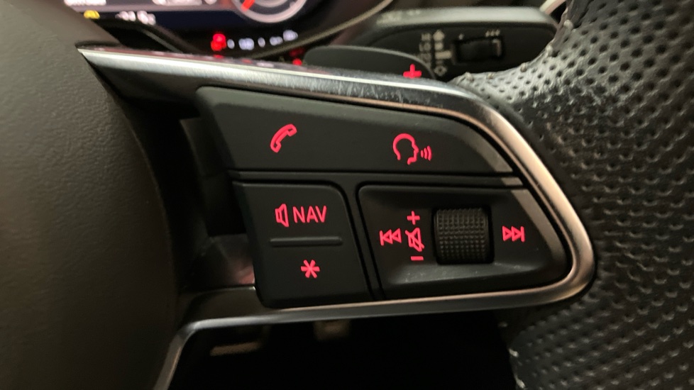Audi TT 40 TFSI Black Edition 2dr S Tronic [Tech Pack] Petrol Coupe - Image 18