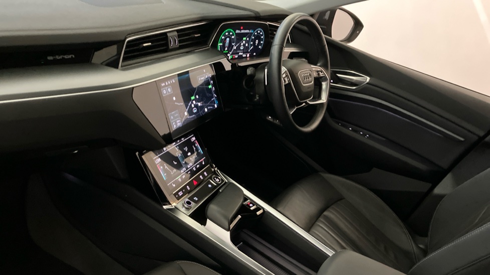 Audi Q8 250kW 50 Quattro 95kWh Sport 5dr Auto Electric Estate - Image 2