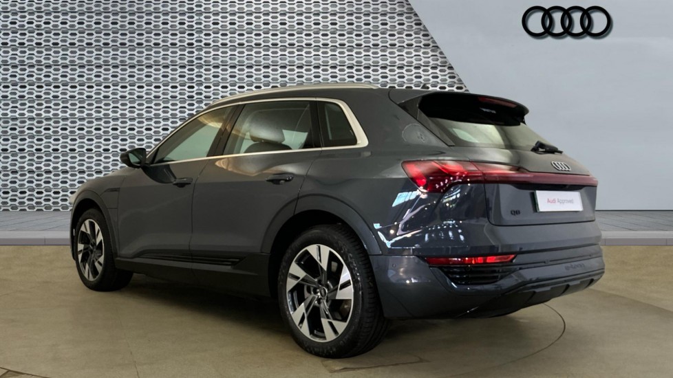 Audi Q8 250kW 50 Quattro 95kWh Sport 5dr Auto Electric Estate - Image 3