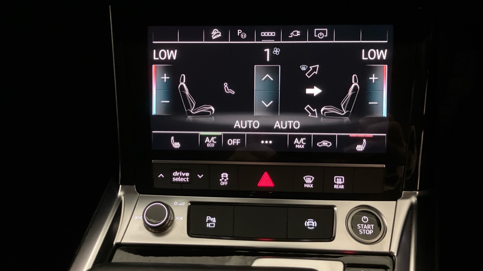 Audi Q8 250kW 50 Quattro 95kWh Sport 5dr Auto Electric Estate - Image 13
