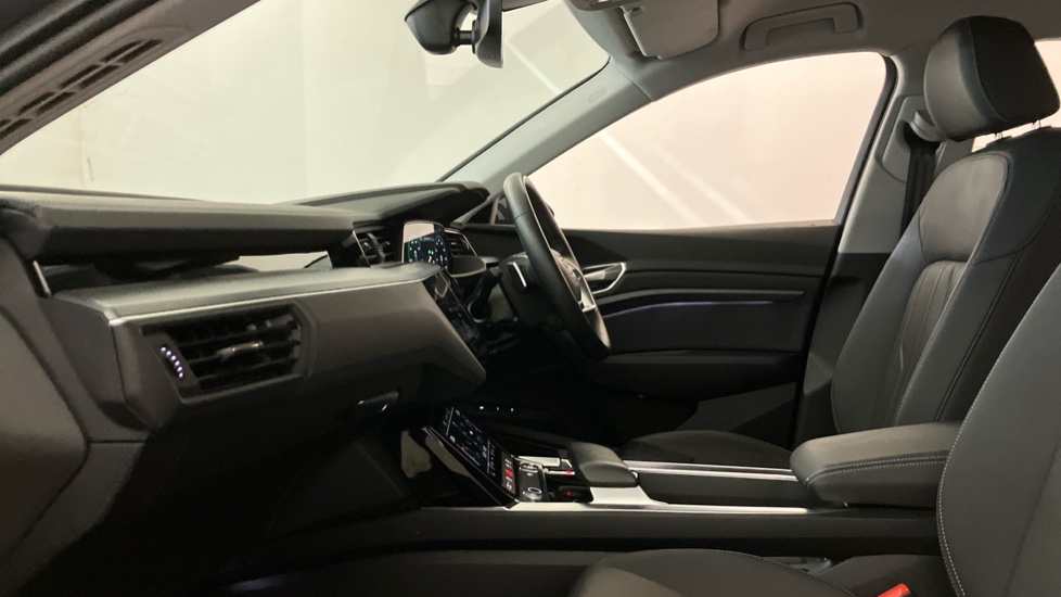 Audi Q8 250kW 50 Quattro 95kWh Sport 5dr Auto Electric Estate - Image 23