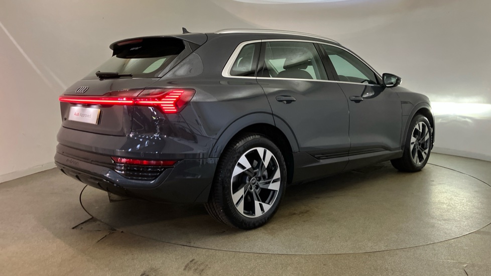 Audi Q8 250kW 50 Quattro 95kWh Sport 5dr Auto Electric Estate - Image 42