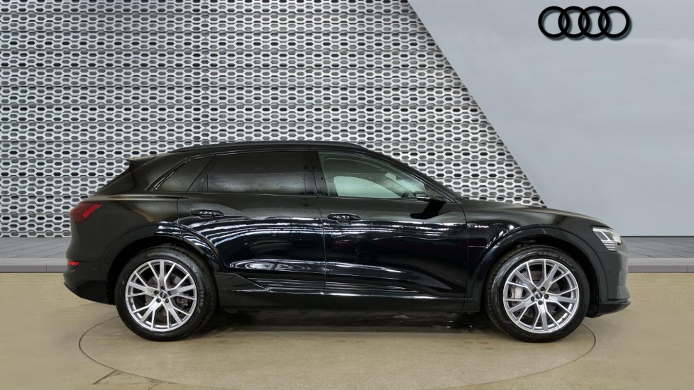 Audi e-tron 300kW 55 Quattro 95kWh Launch Edition 5dr Auto Electric Estate - Image 4