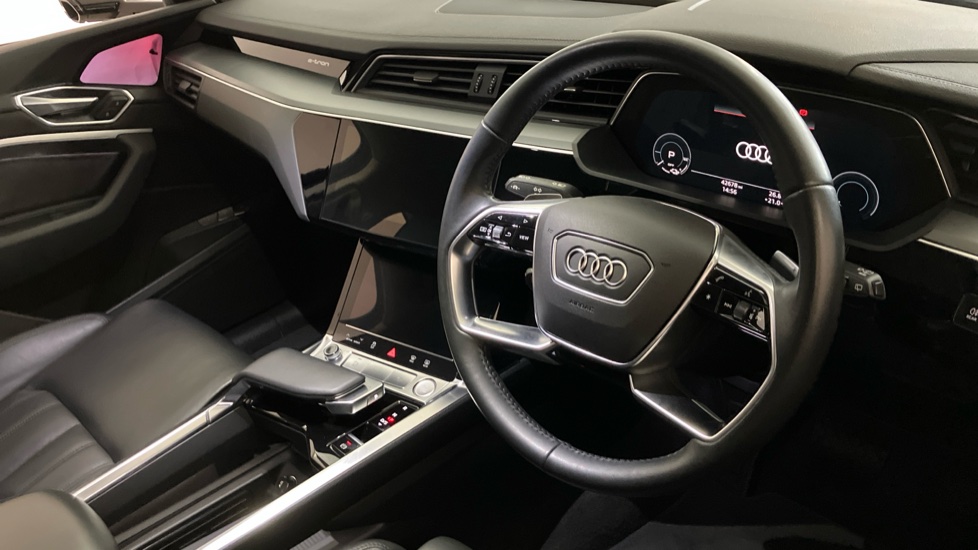 Audi e-tron 300kW 55 Quattro 95kWh Launch Edition 5dr Auto Electric Estate - Image 6