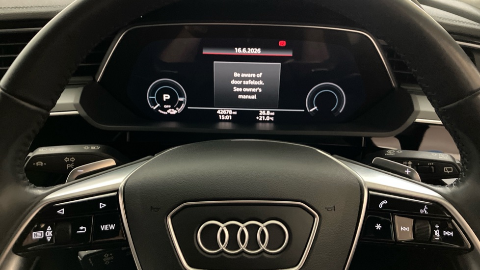 Audi e-tron 300kW 55 Quattro 95kWh Launch Edition 5dr Auto Electric Estate - Image 10