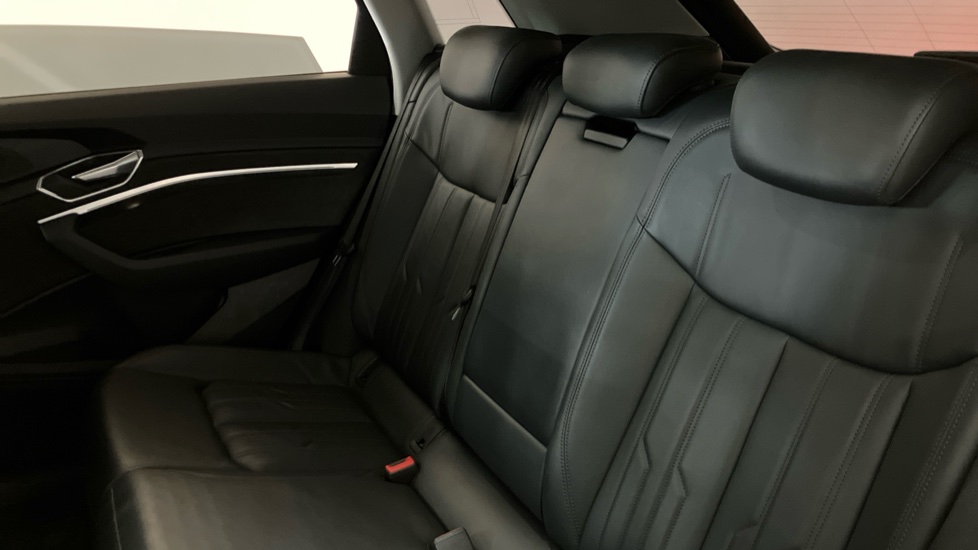 Audi e-tron 300kW 55 Quattro 95kWh Launch Edition 5dr Auto Electric Estate - Image 16