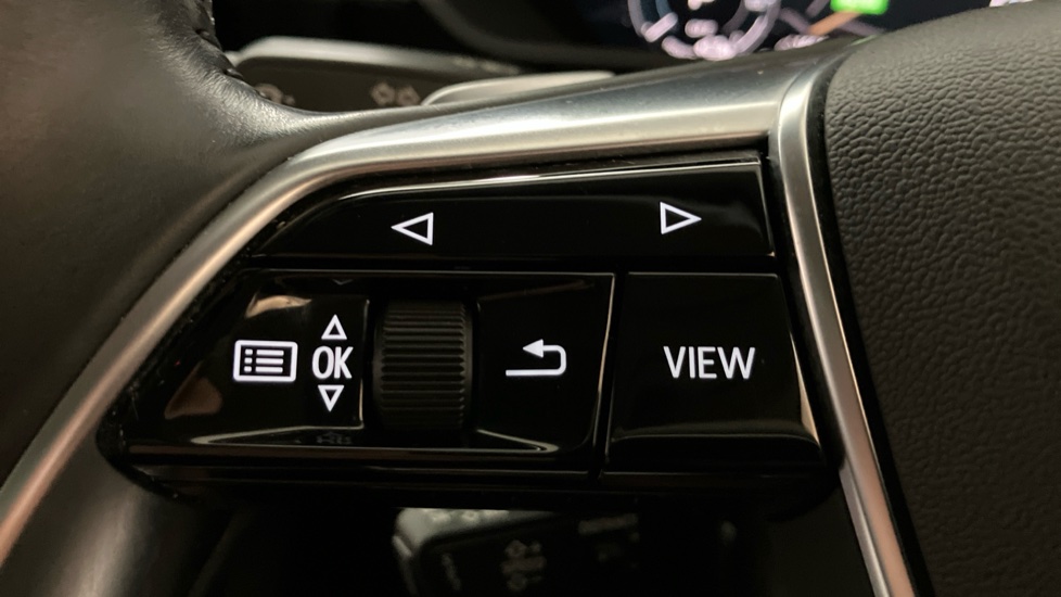 Audi e-tron 300kW 55 Quattro 95kWh Launch Edition 5dr Auto Electric Estate - Image 17