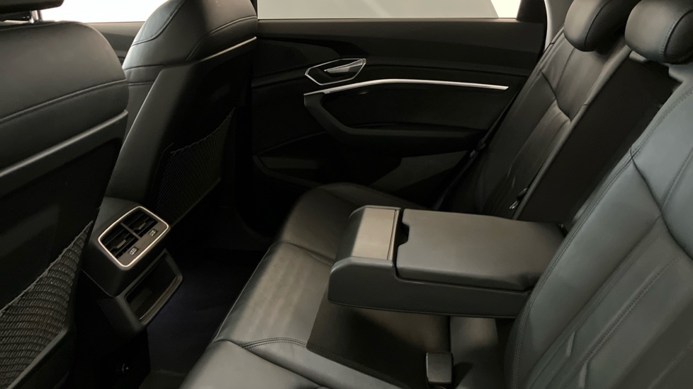 Audi e-tron 300kW 55 Quattro 95kWh Launch Edition 5dr Auto Electric Estate - Image 29
