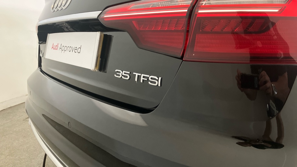 Audi A4 35 TFSI Sport 4dr S Tronic [17Inch  Alloy] Petrol Saloon - Image 24