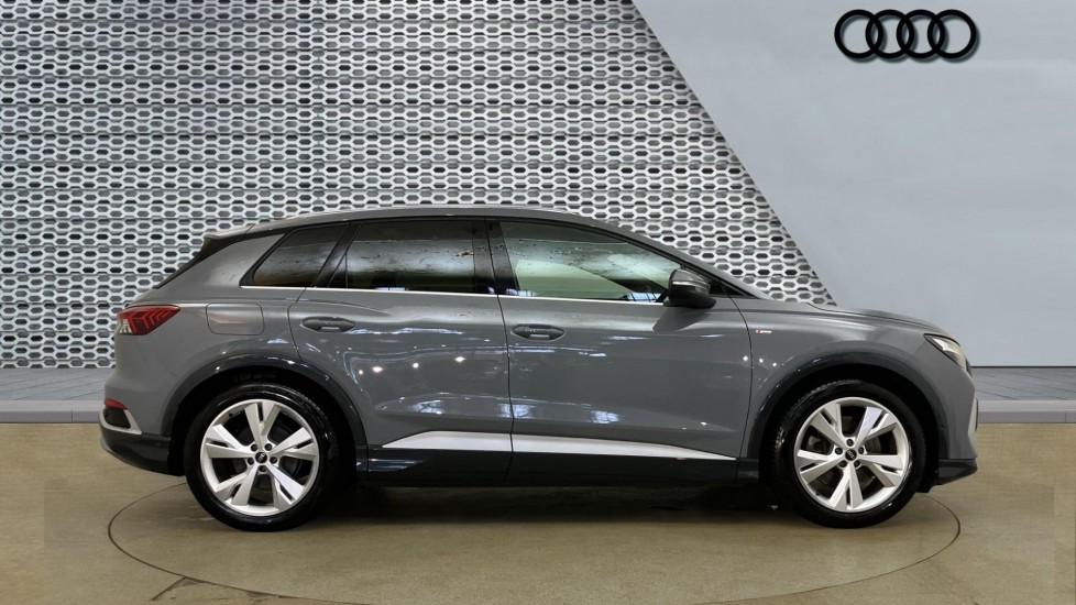 Audi Q4 e-tron 150kW 40 82kWh S Line 5dr Auto Electric Estate - Image 4