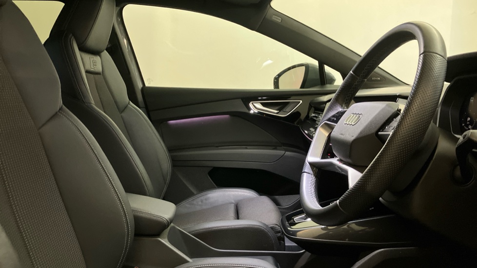 Audi Q4 e-tron 150kW 40 82kWh S Line 5dr Auto Electric Estate - Image 15
