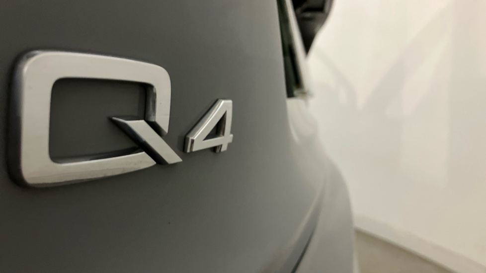 Audi Q4 e-tron 150kW 40 82kWh S Line 5dr Auto Electric Estate - Image 28