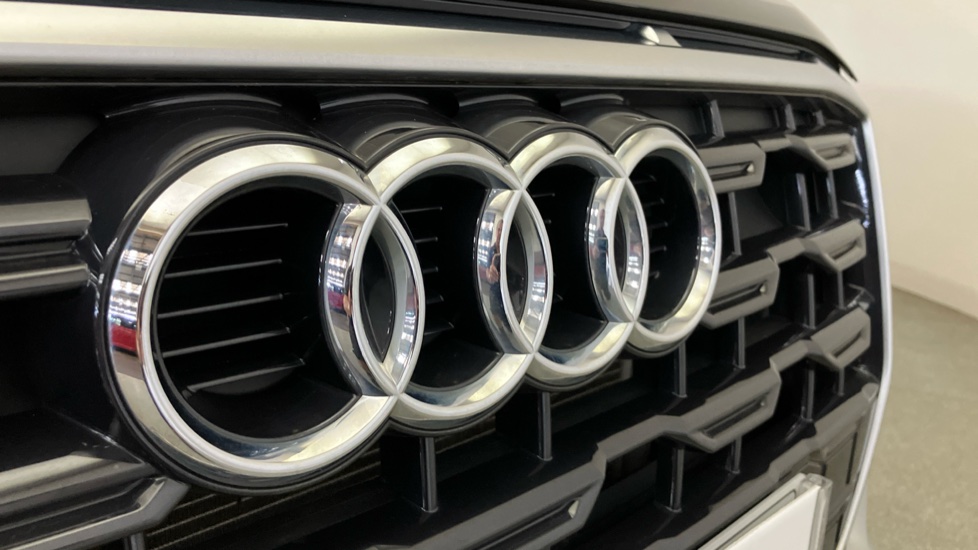 Audi Q2 35 TFSI S Line 5dr Petrol Estate - Image 31