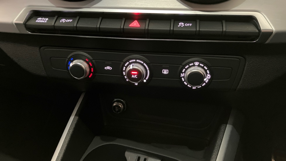 Audi Q2 30 TFSI 116 S Line 5dr [Tech] Petrol Estate - Image 13