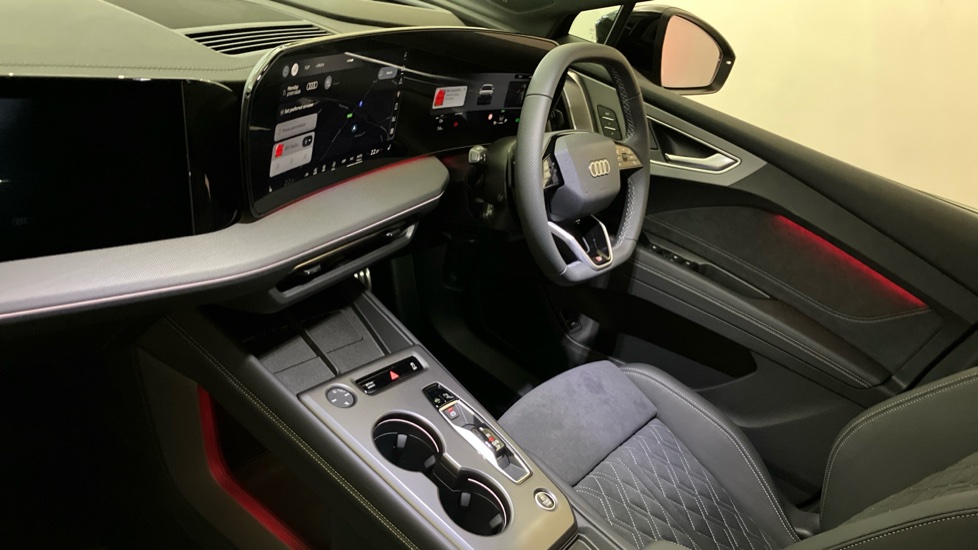 Audi Q4 e-tron 150kW 63kWh Vorsprung 5dr Auto Electric Estate - Image 2