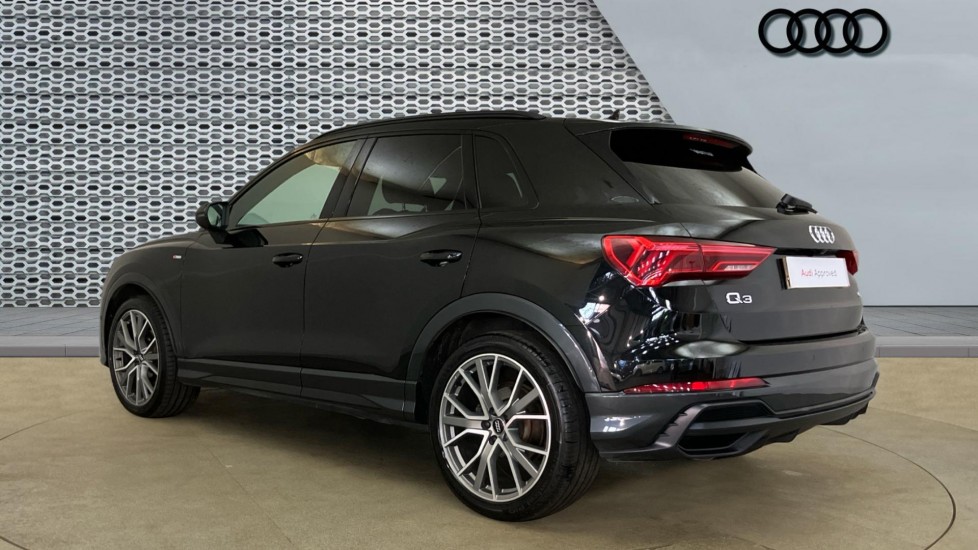 Audi Q3 35 TDI Vorsprung 5dr S Tronic Diesel Estate - Image 3