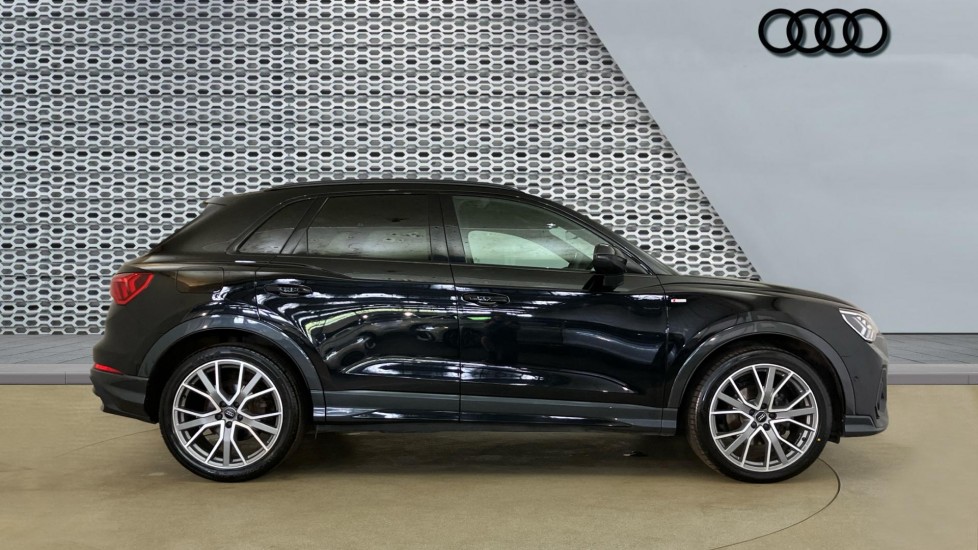 Audi Q3 35 TDI Vorsprung 5dr S Tronic Diesel Estate - Image 4