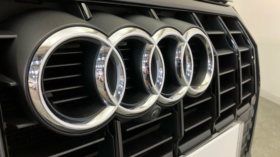 Audi Q3 35 TDI Vorsprung 5dr S Tronic Diesel Estate - Image 40