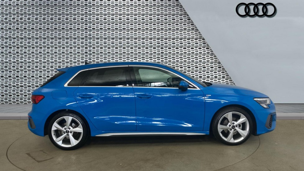 Audi A3 35 TFSI S Line 5dr S Tronic Petrol Hatchback - Image 4