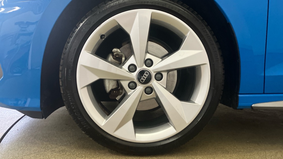 Audi A3 35 TFSI S Line 5dr S Tronic Petrol Hatchback - Image 5