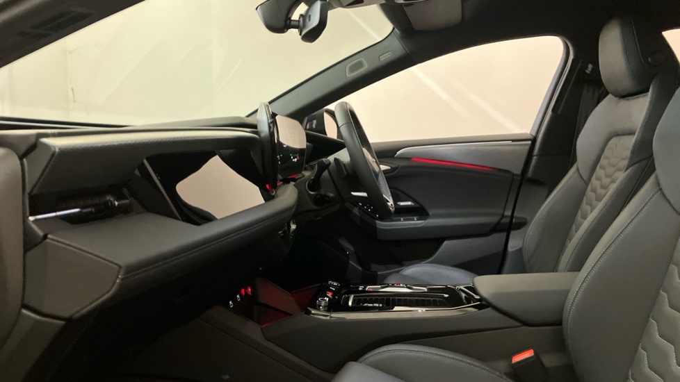 Audi A6 270kW Performance 100kWh S Line 5dr Auto [S+V] Electric Estate - Image 29