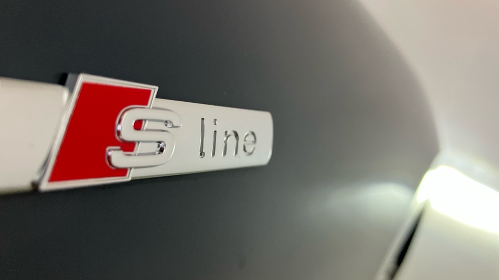 Audi A6 270kW Performance 100kWh S Line 5dr Auto [S+V] Electric Estate - Image 40