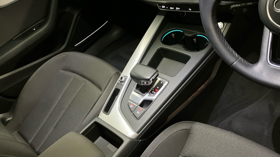 Audi A4 30 TDI Technik 5dr S Tronic Diesel Estate - Image 14