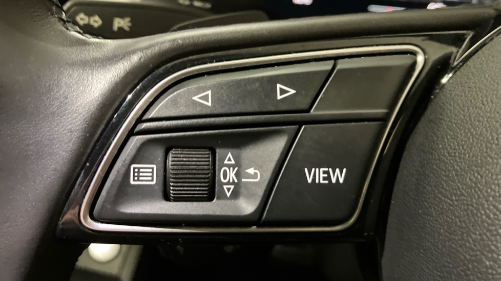 Audi A4 30 TDI Technik 5dr S Tronic Diesel Estate - Image 17