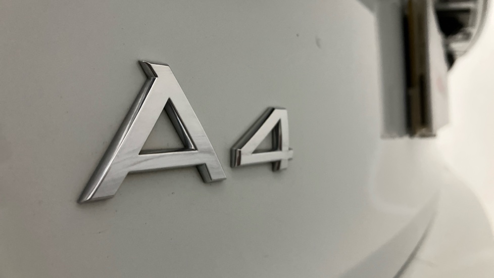 Audi A4 30 TDI Technik 5dr S Tronic Diesel Estate - Image 41