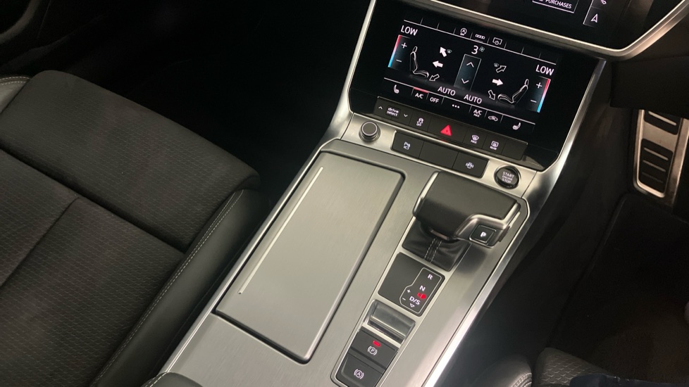 Audi A6 40 TDI Quattro S Line 5dr S Tronic [Tech Pack Pro] Diesel Estate - Image 14