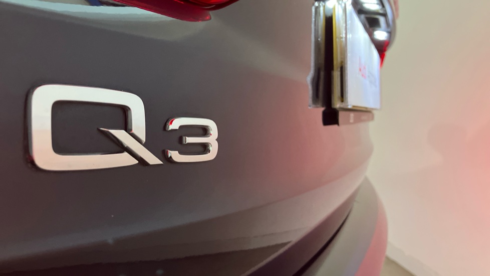 Audi Q3 40 TFSI Quattro Sport 5dr S Tronic Petrol Estate - Image 25