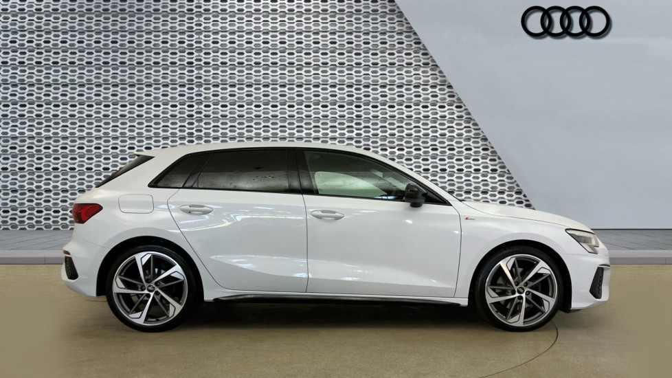 Audi A3 35 TFSI Edition 1 5dr Petrol Hatchback - Image 4