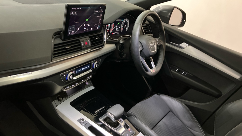 Audi Q5 40 TDI Quattro S Line 5dr S Tronic Diesel Estate - Image 2