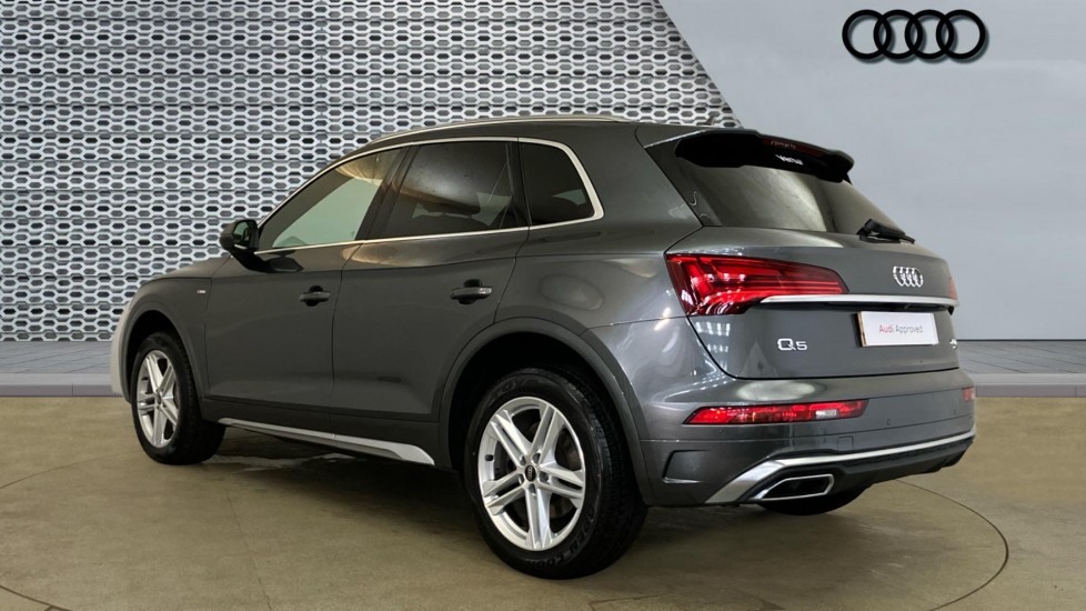 Audi Q5 40 TDI Quattro S Line 5dr S Tronic Diesel Estate - Image 3