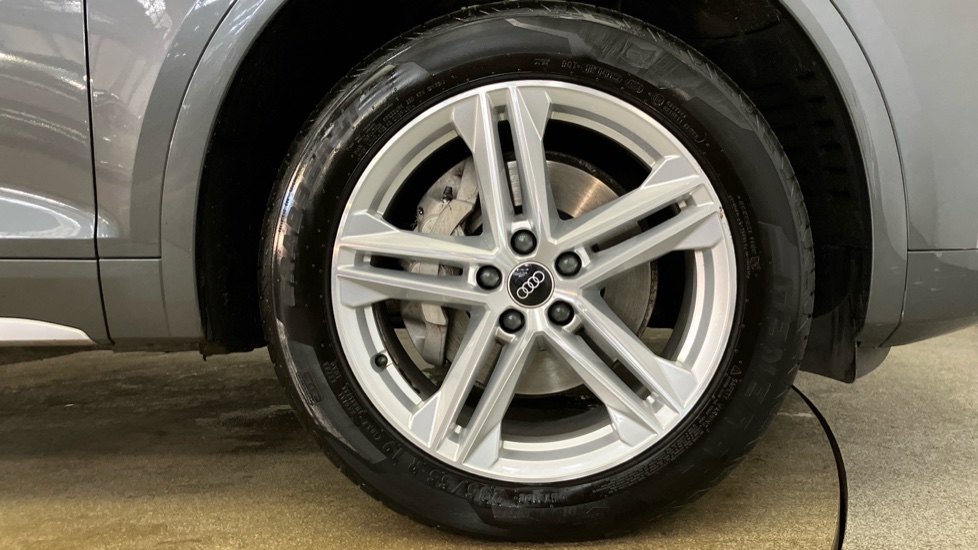 Audi Q5 40 TDI Quattro S Line 5dr S Tronic Diesel Estate - Image 5